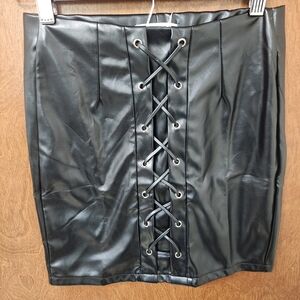 Elegant Black Lace-Up Pencil Skirt Pleather